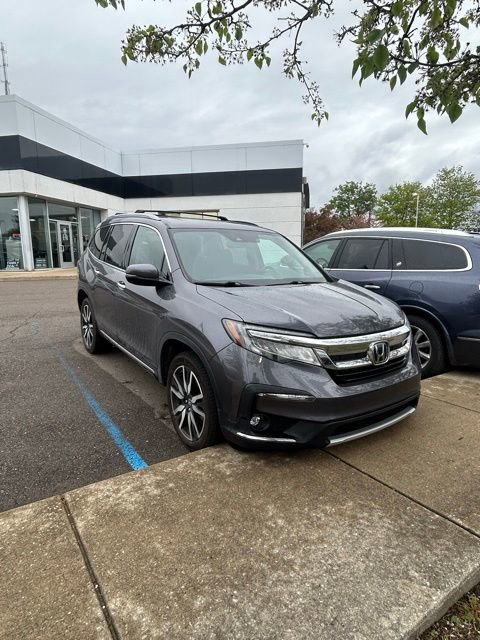 Used 2021 Honda Pilot Touring image 3