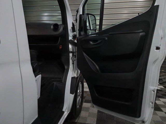 Used 2022 Mercedes-Benz Sprinter 2500 image 30