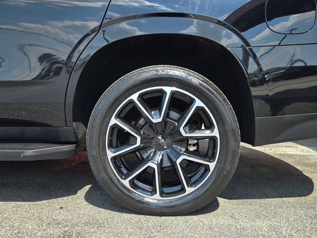Used 2021 Chevrolet Tahoe RST w/ Luxury Package AWD/4WD image 8