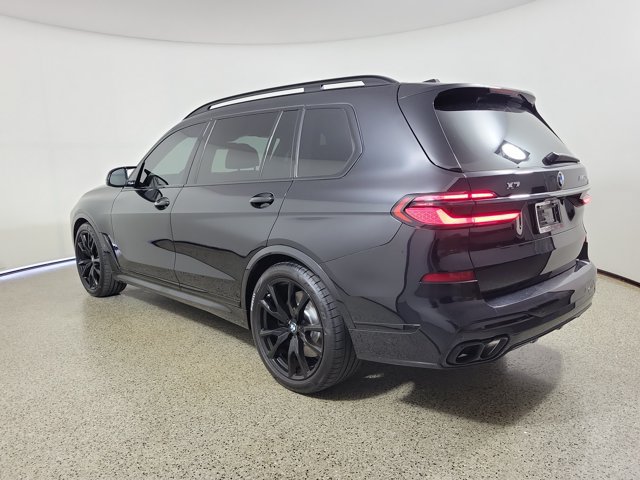 Used 2024 BMW X7 M60i AWD/4WD image 7
