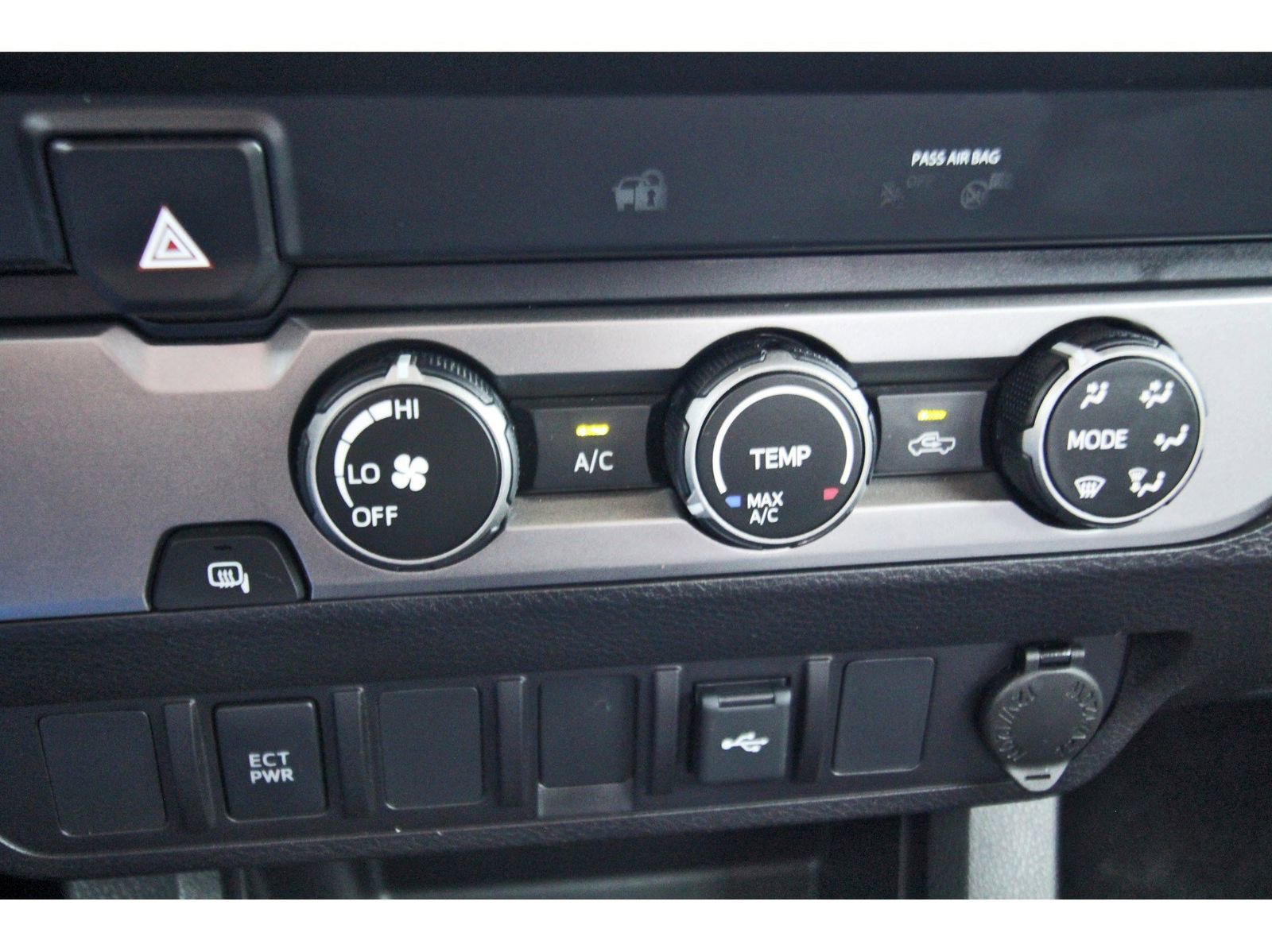 Used 2022 Toyota Tacoma SR RWD image 25