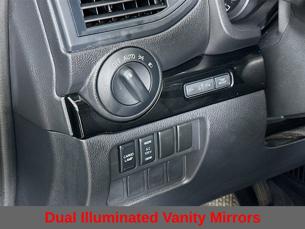 Certified 2024 Nissan Titan SV w/ SV Convenience Package image 17