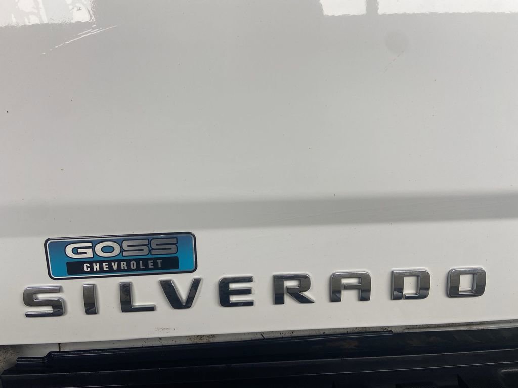 Used 2018 Chevrolet Silverado 1500 LT w/ All Star Edition image 31