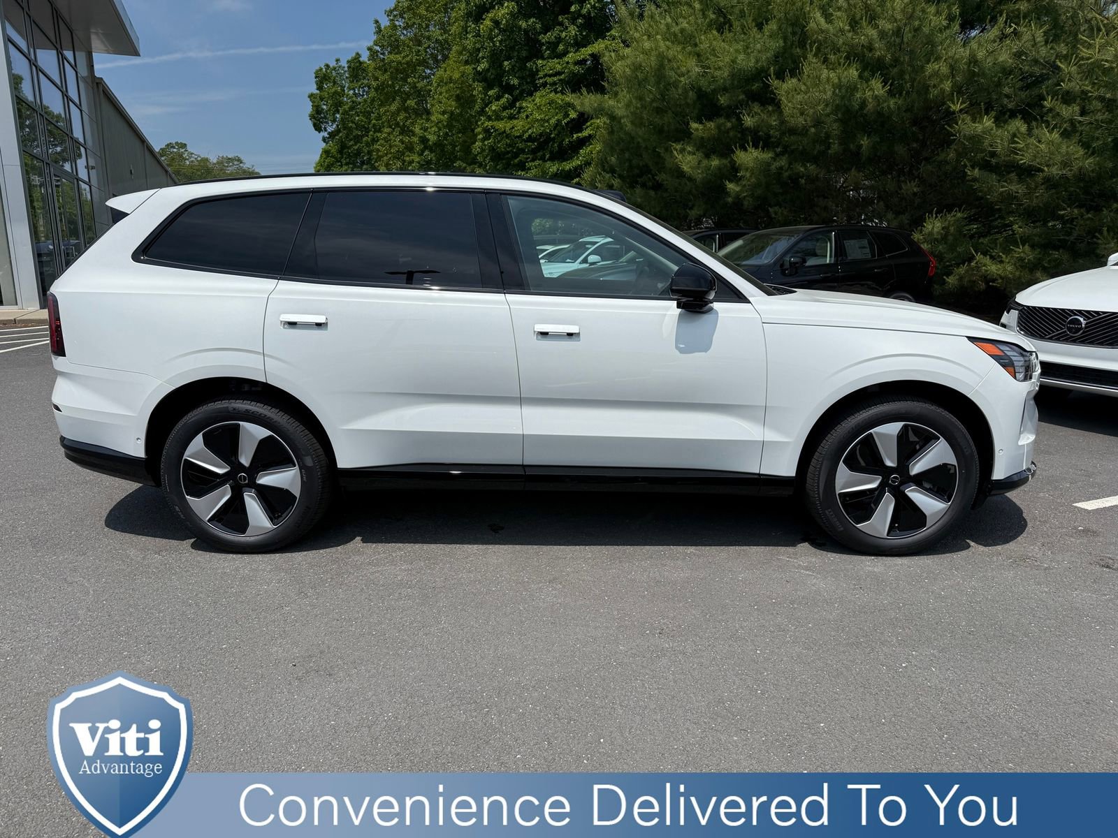 New 2025 Volvo EX90 Plus image 9