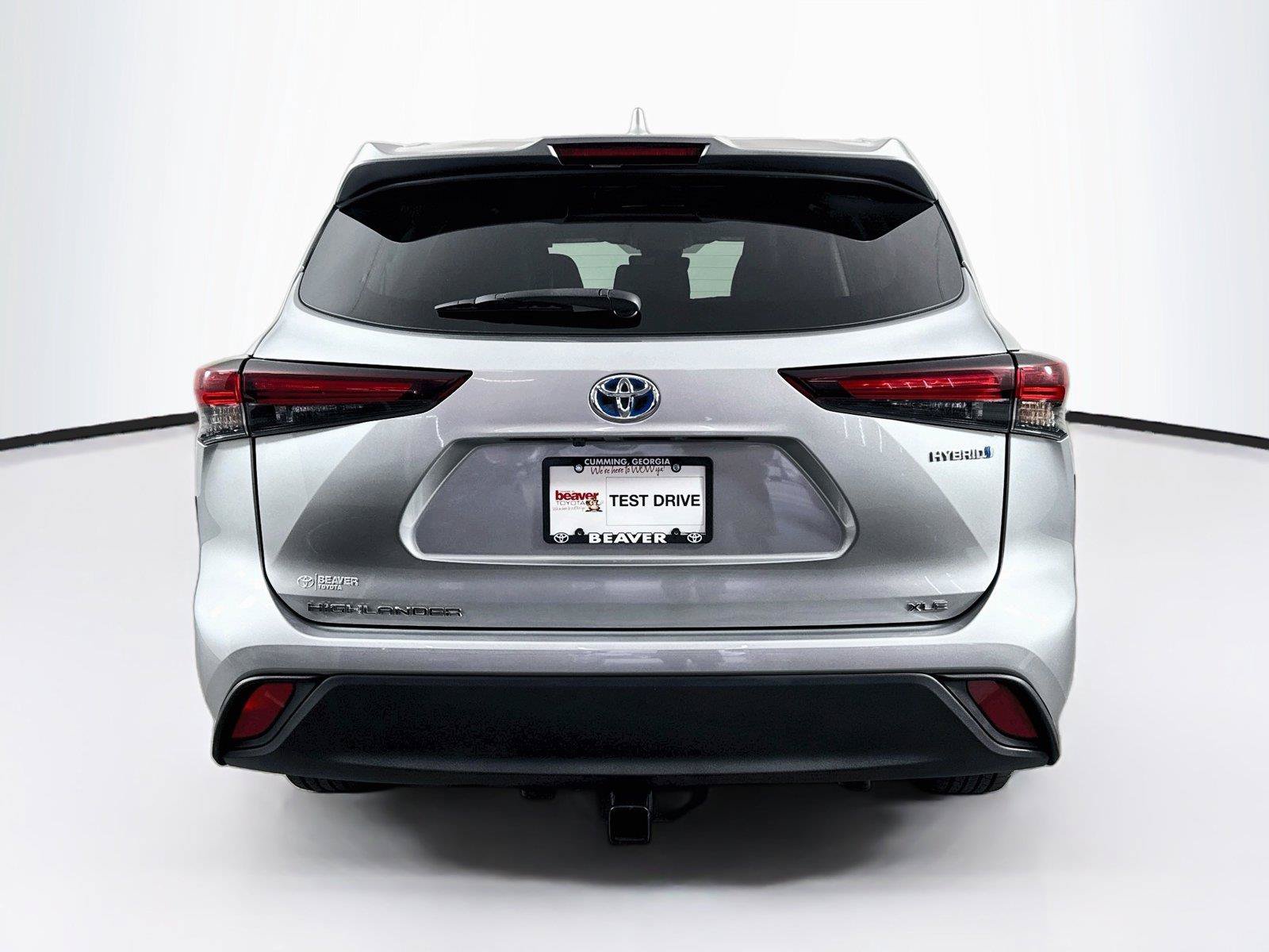 Used 2024 Toyota Highlander XLE AWD/4WD image 12