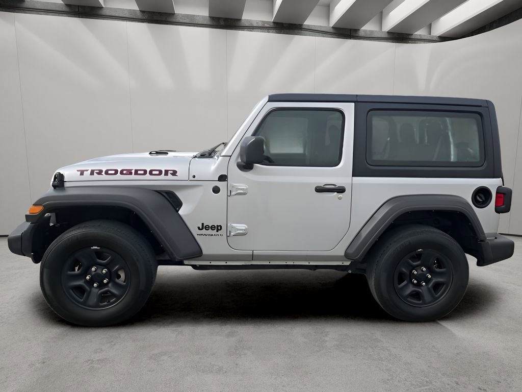 Used 2023 Jeep Wrangler Sport image 2
