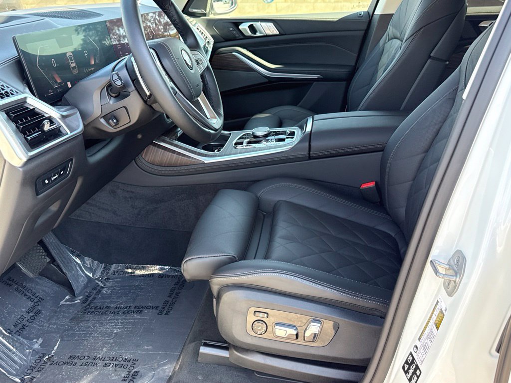 Used 2026 BMW X7 xDrive40i w/ Premium Package AWD/4WD image 18