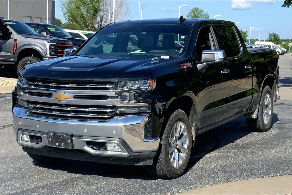 Used 2020 Chevrolet Silverado 1500 LTZ w/ LTZ Premium Package AWD/4WD image 5