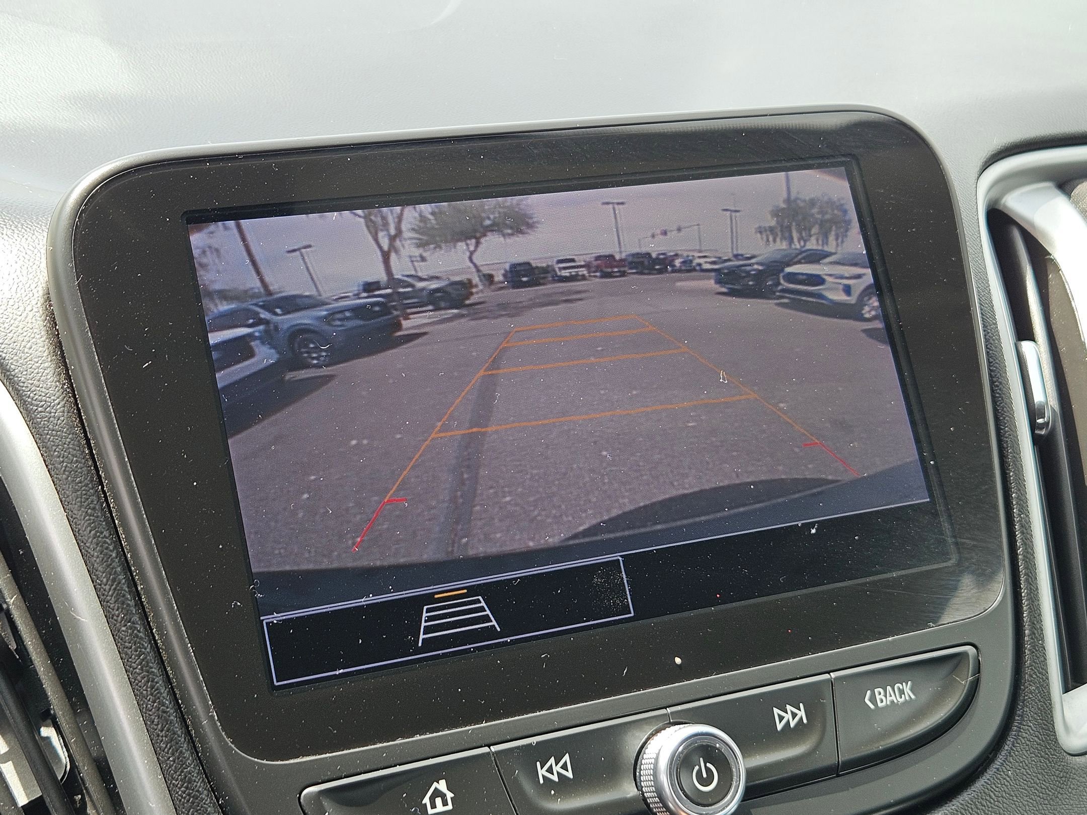 Used 2022 Chevrolet Malibu LT FWD image 18