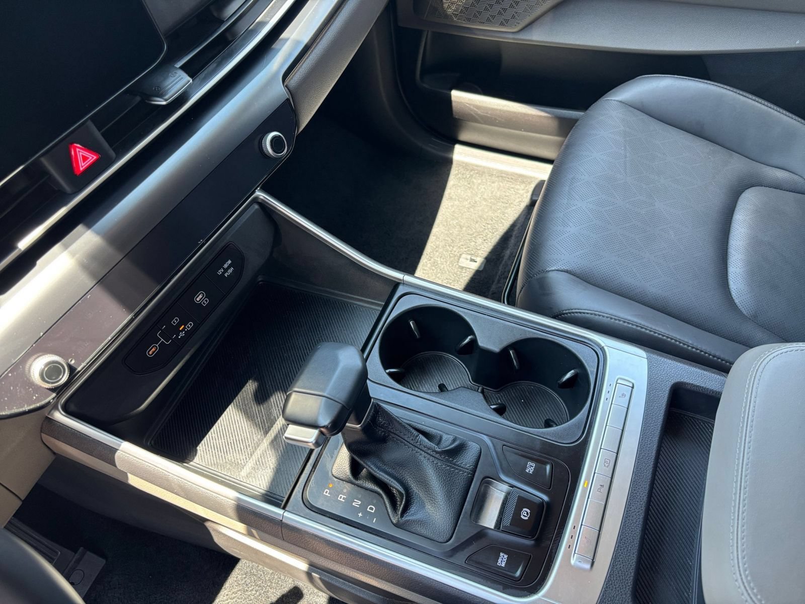 Used 2026 Kia Carnival FWD image 44