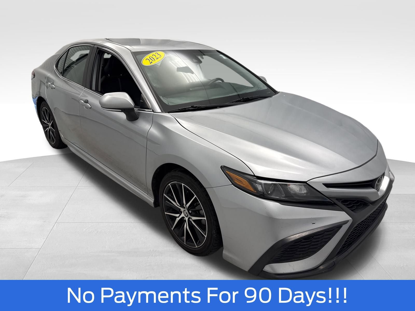 Used 2023 Toyota Camry SE