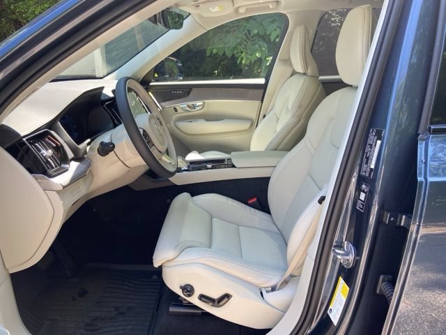 New 2026 Volvo XC90 T8 Ultra w/ Protection Package Premier AWD/4WD image 12