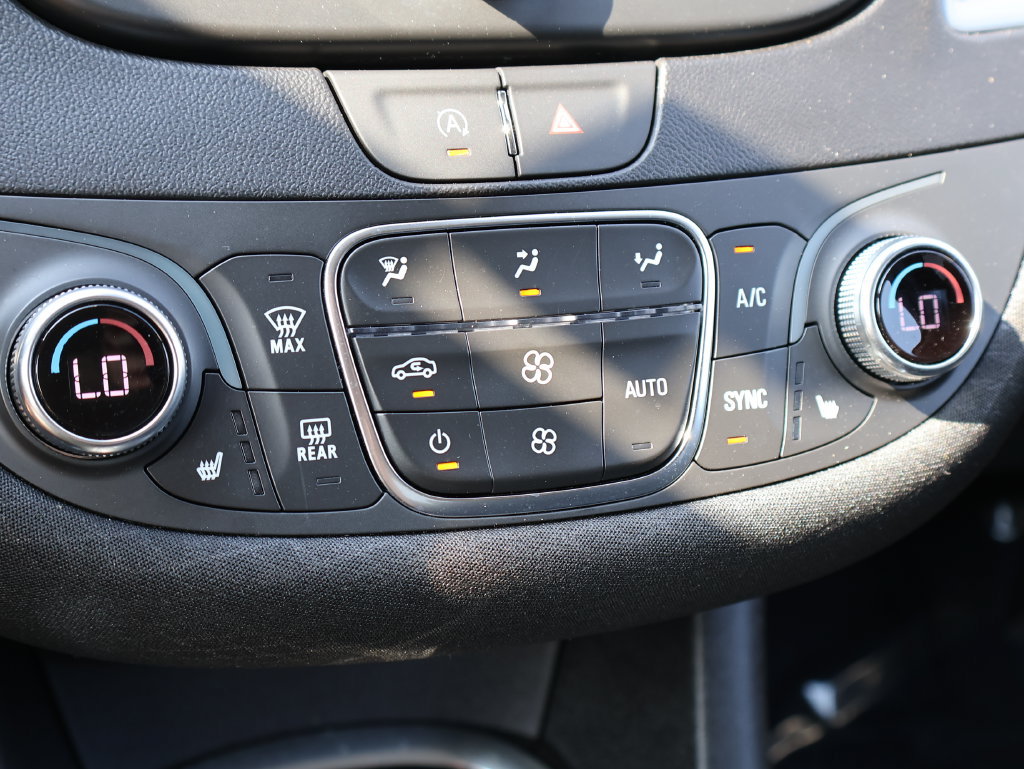Used 2024 Chevrolet Malibu LT FWD image 35