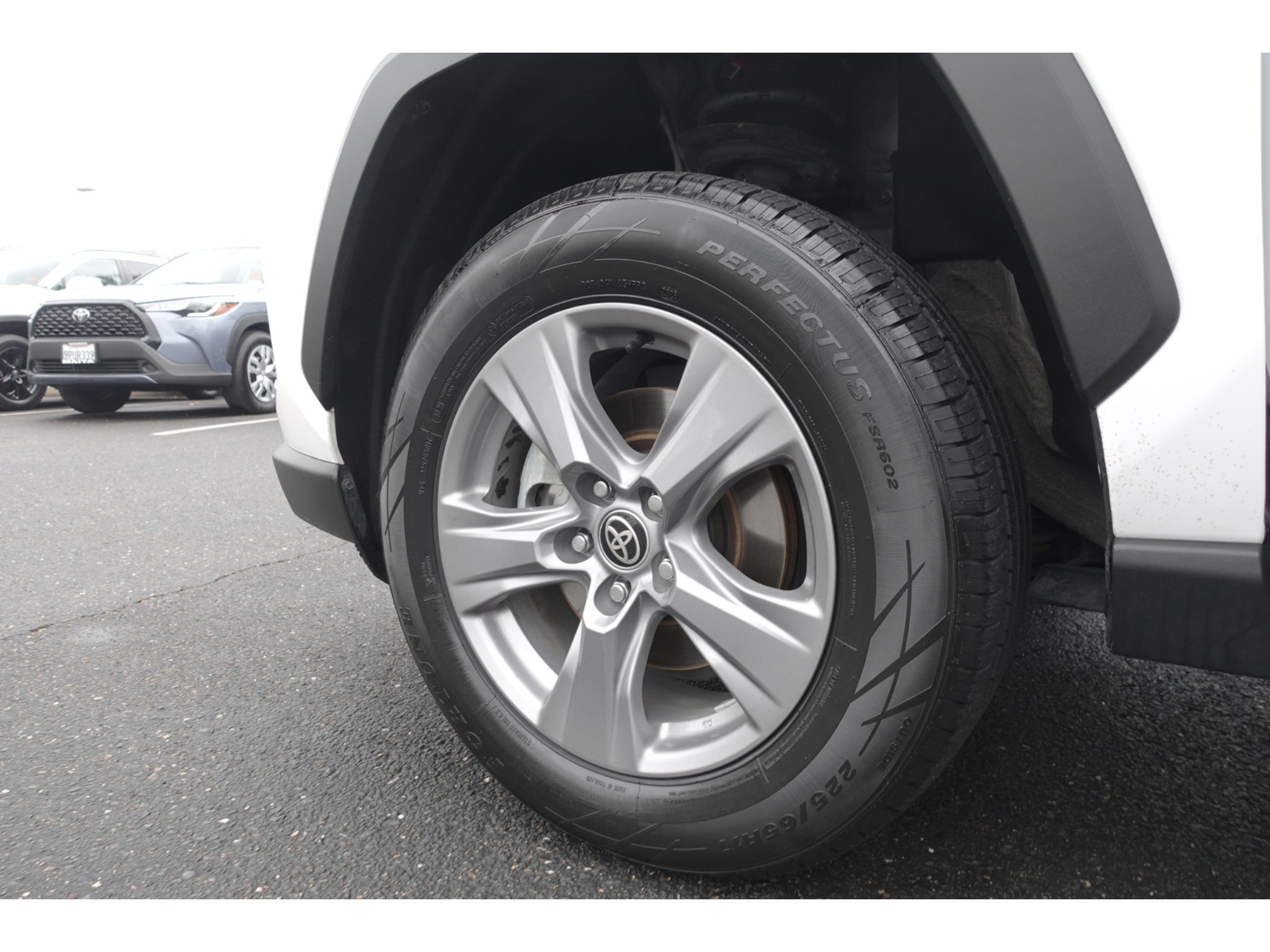 Used 2022 Toyota RAV4 XLE w/ Convenience Package AWD/4WD image 26