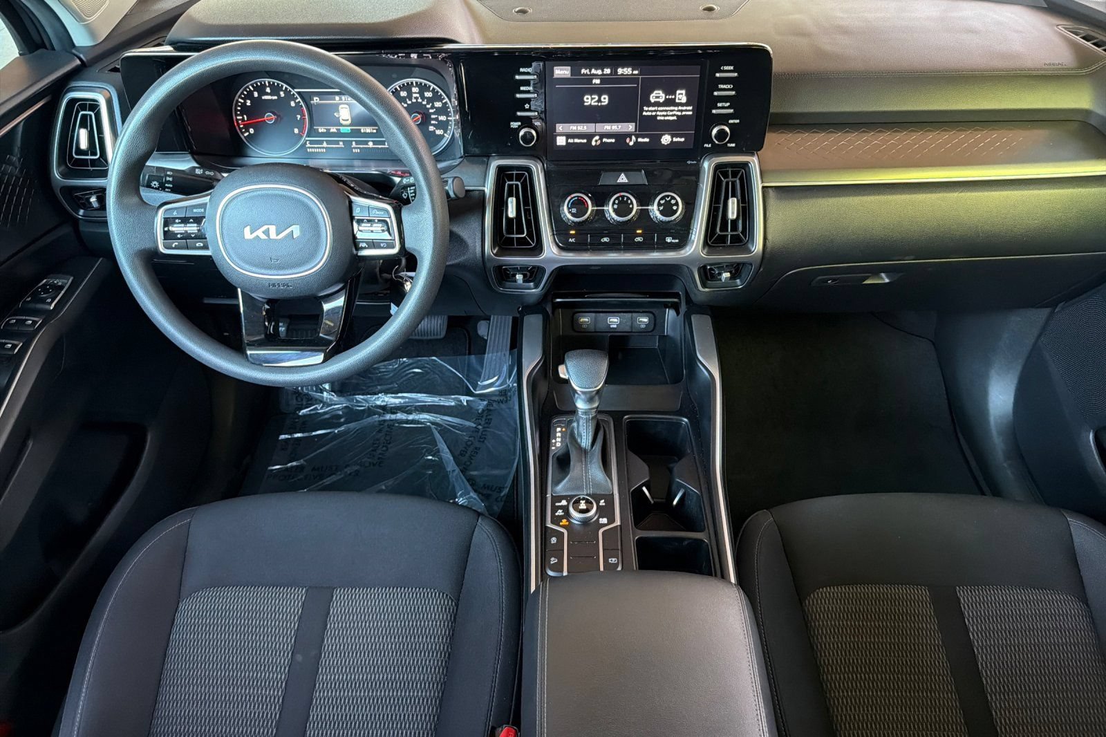 Used 2023 Kia Sorento LX AWD/4WD image 13