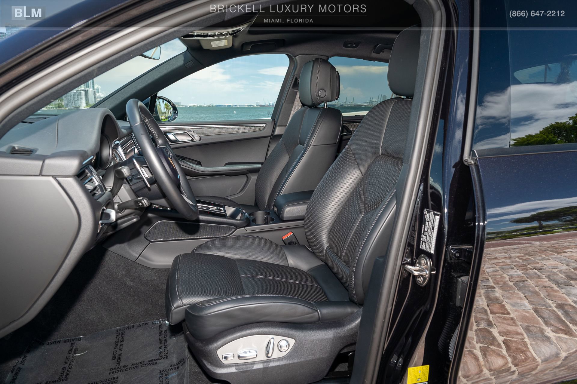 Used 2024 Porsche Macan image 15