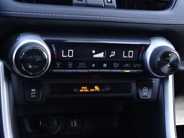 Certified 2025 Toyota RAV4 XLE Premium AWD/4WD image 31
