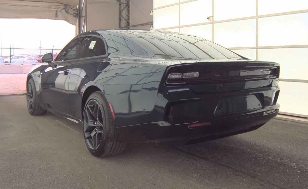 Used 2024 Dodge Charger R/T w/ Plus Group image 6