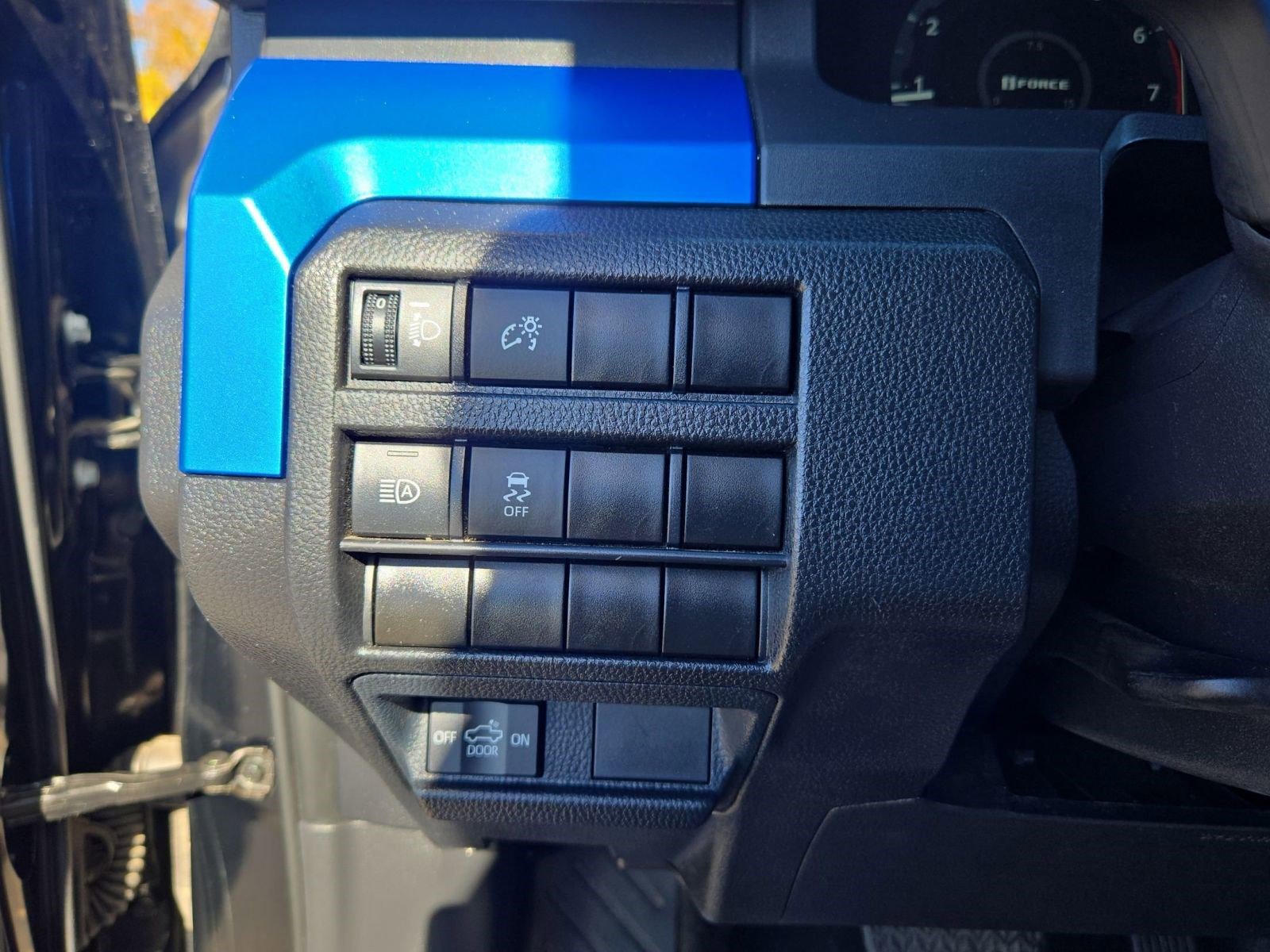 Used 2024 Toyota Tacoma TRD Off-Road image 25