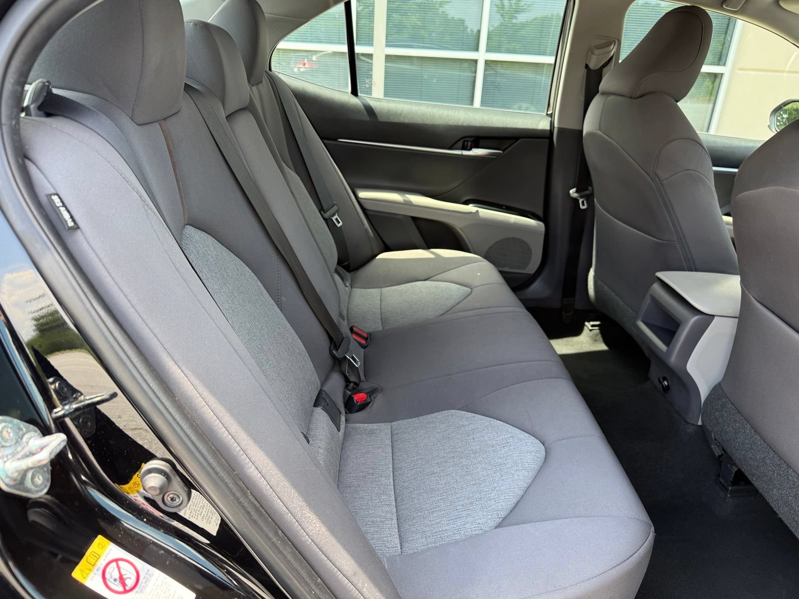 Used 2018 Toyota Camry LE FWD image 38