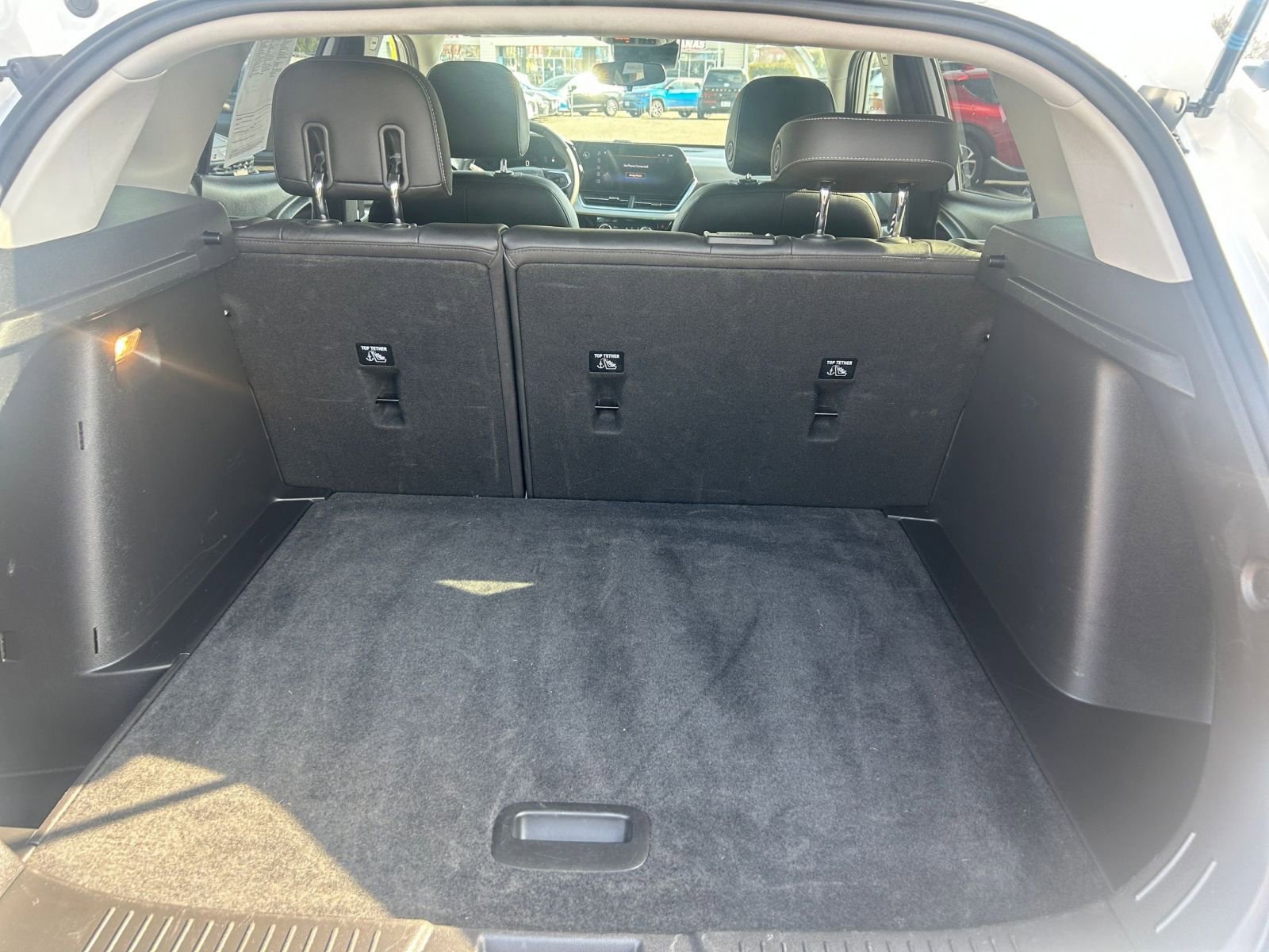 Used 2025 Chevrolet Trax LT w/ LT Convenience Package image 30