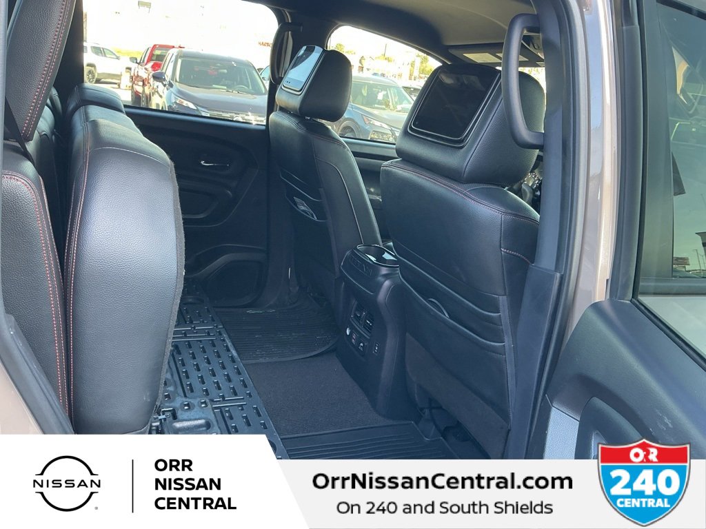 Used 2021 Nissan Titan PRO-4X w/ Pro-4x Convenience Package image 12