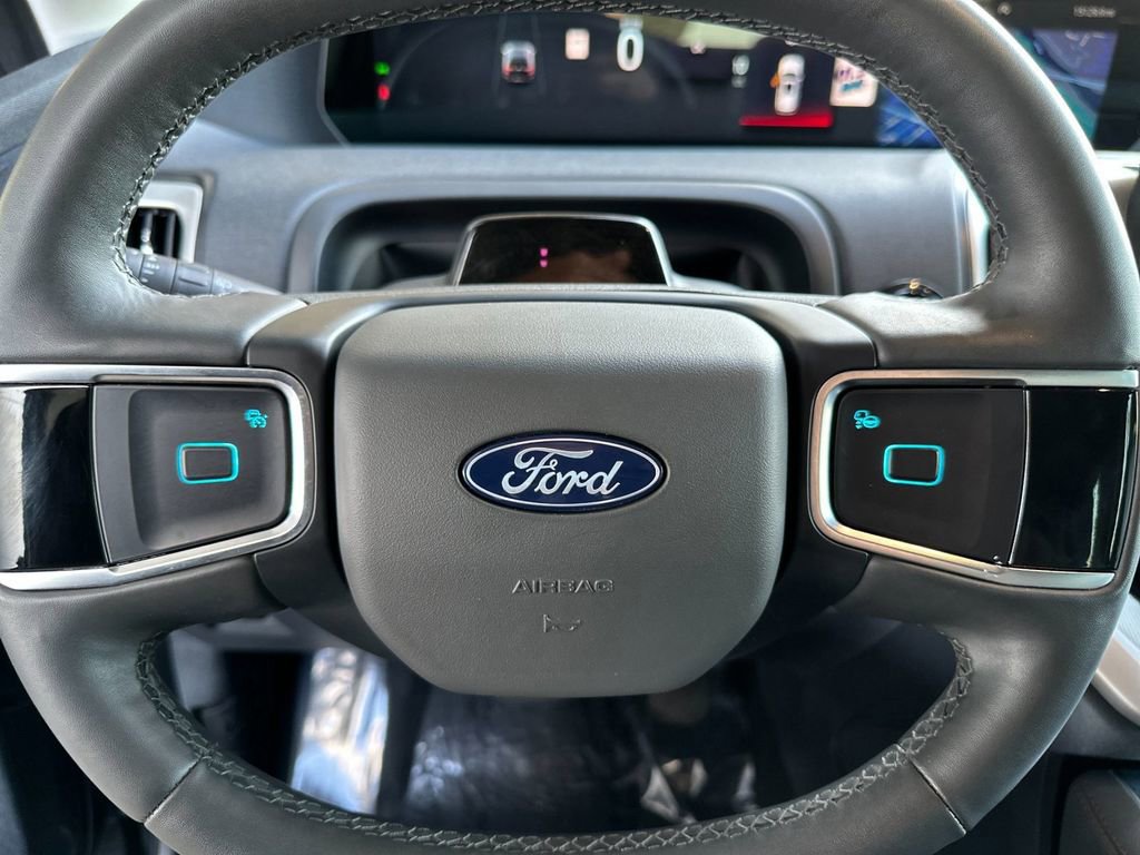 Certified 2025 Ford Expedition Active image 24