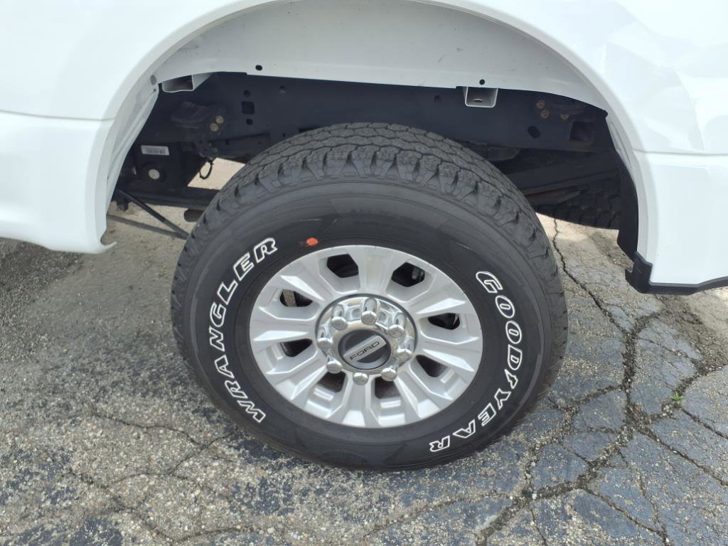 Used 2022 Ford F250 4x4 Regular Cab Super Duty image 8