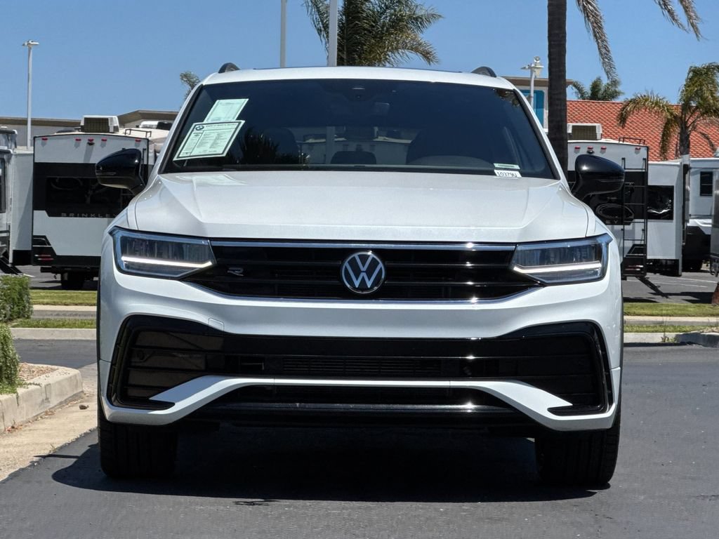 Used 2024 Volkswagen Tiguan SE R-Line AWD/4WD image 9