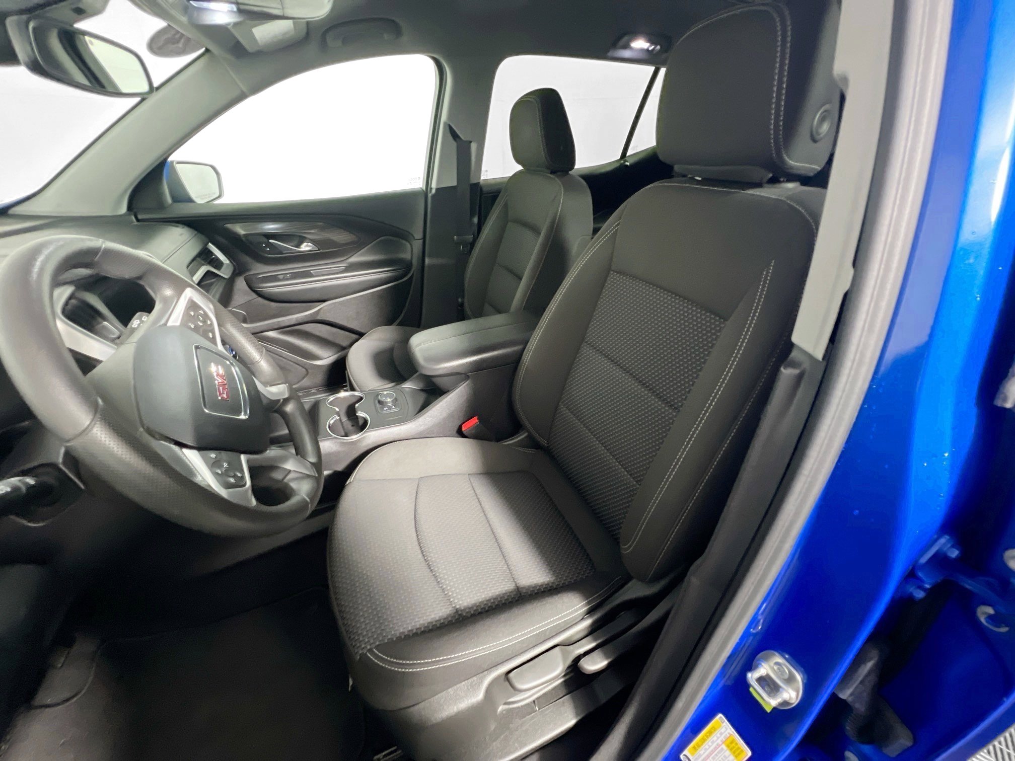 Used 2024 GMC Terrain SLE image 14