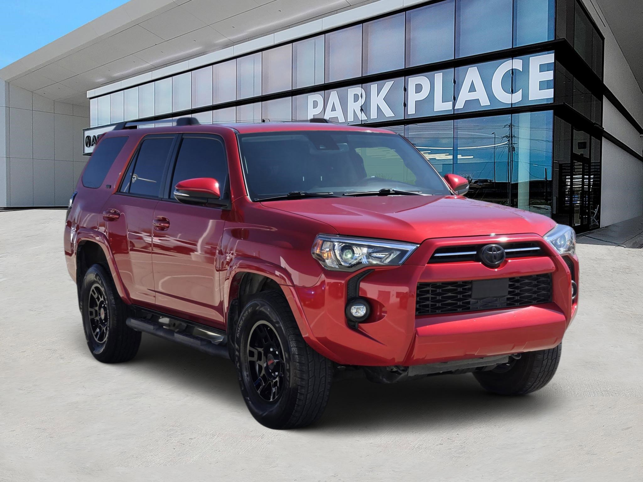 Used 2022 Toyota 4Runner SR5 Premium w/ Moonroof Package image 2