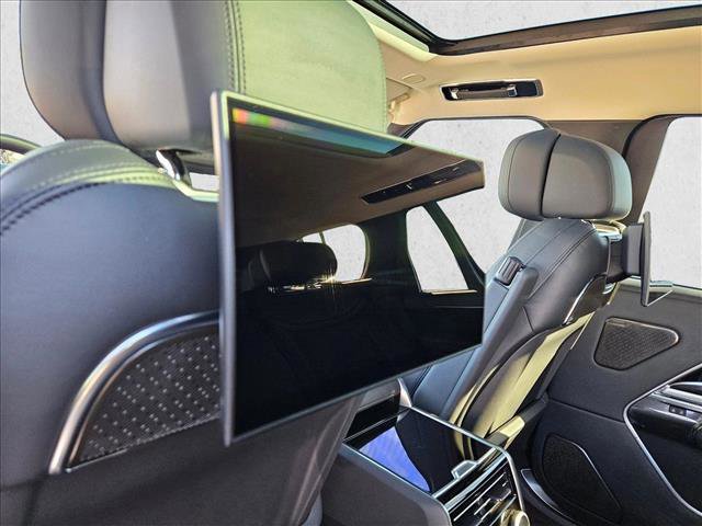 Used 2025 Land Rover Range Rover Long Wheelbase Autobiography image 19