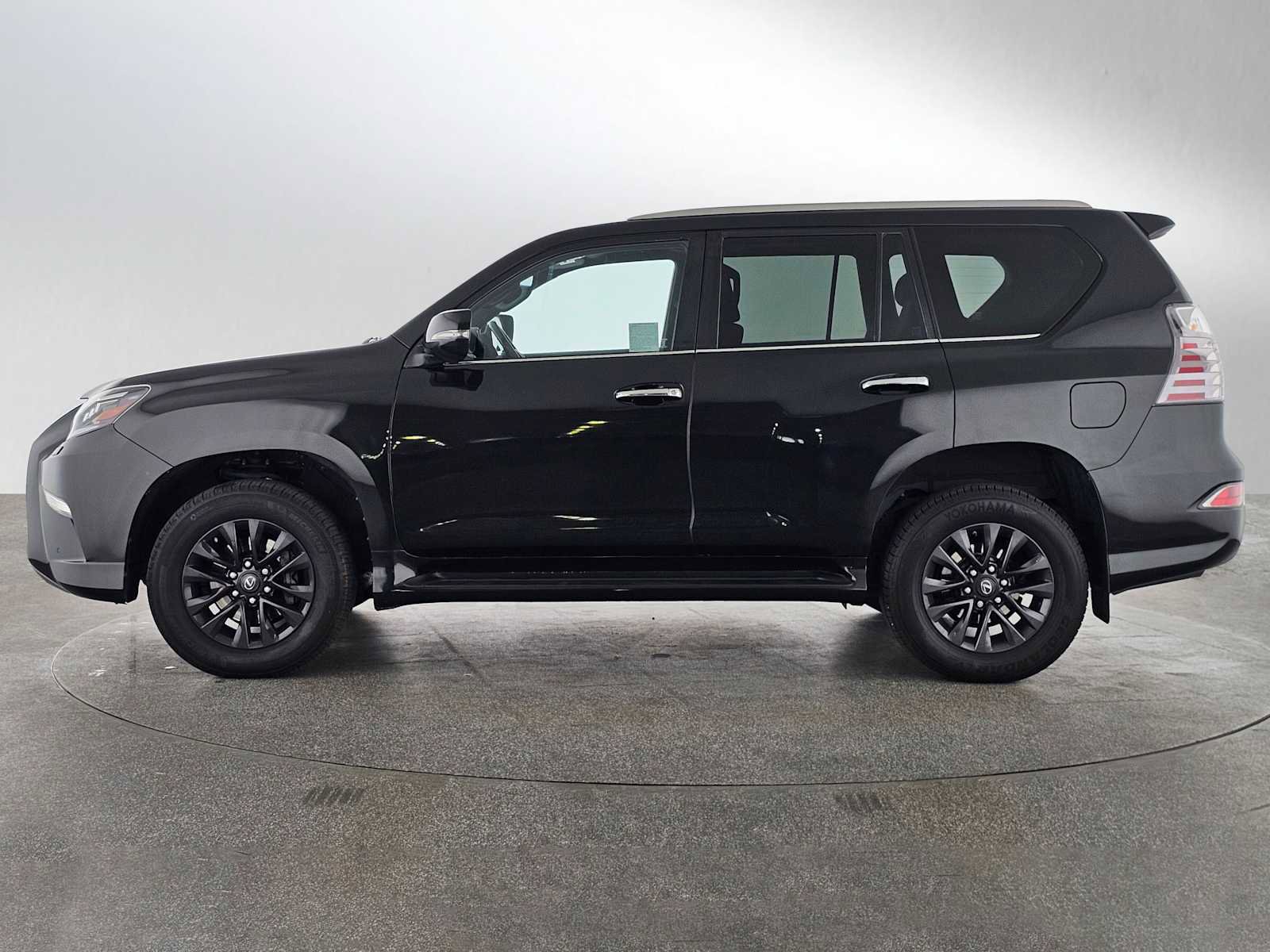 Used 2022 Lexus GX 460 Premium w/ Premium Package AWD/4WD image 2