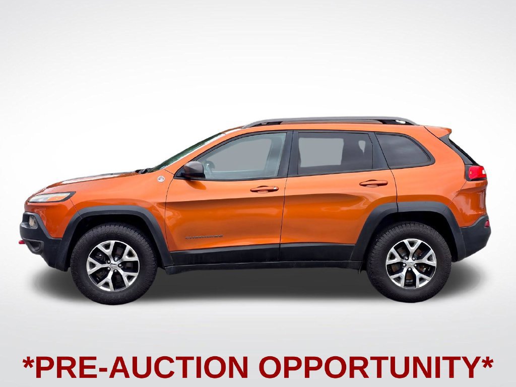 Used 2016 Jeep Cherokee Trailhawk w/ Cold Weather Group AWD/4WD image 15