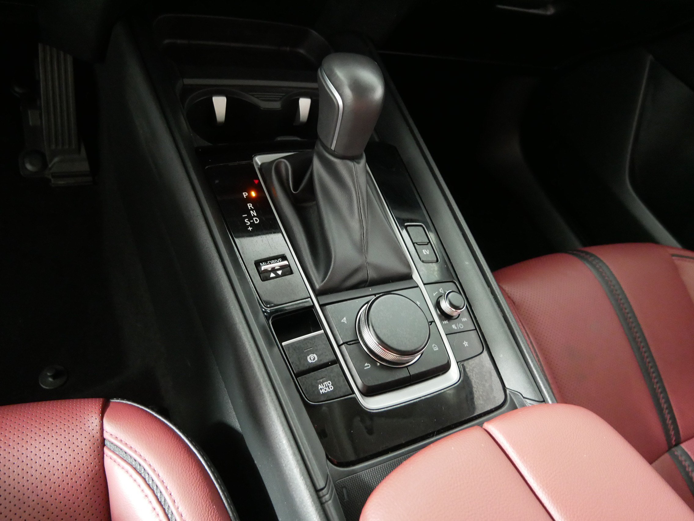 Used 2025 MAZDA CX-50 AWD 2.5 Hybrid w/ Premium Pkg image 24