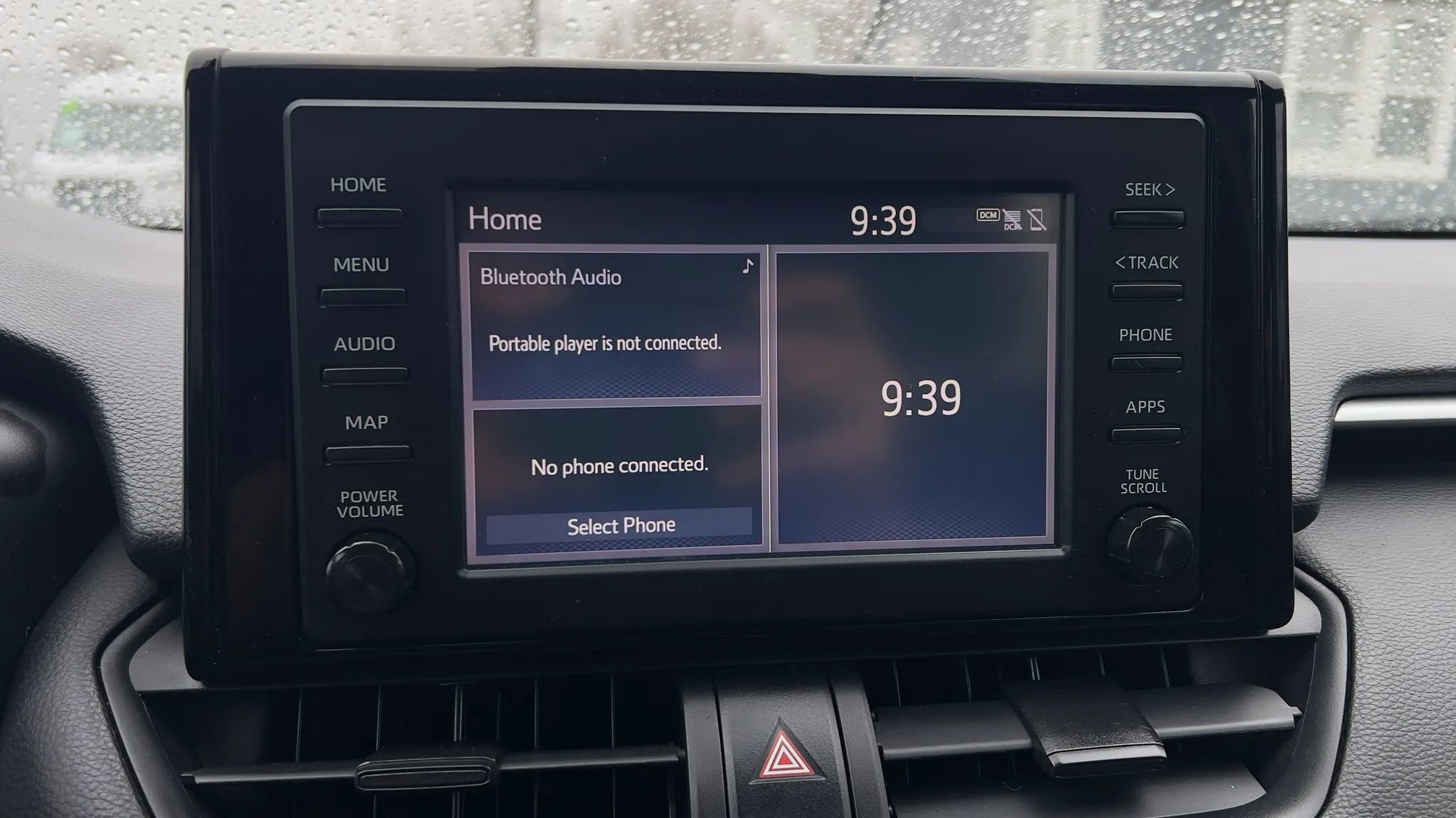 Used 2019 Toyota RAV4 LE w/ Carpet Mat Package image 31