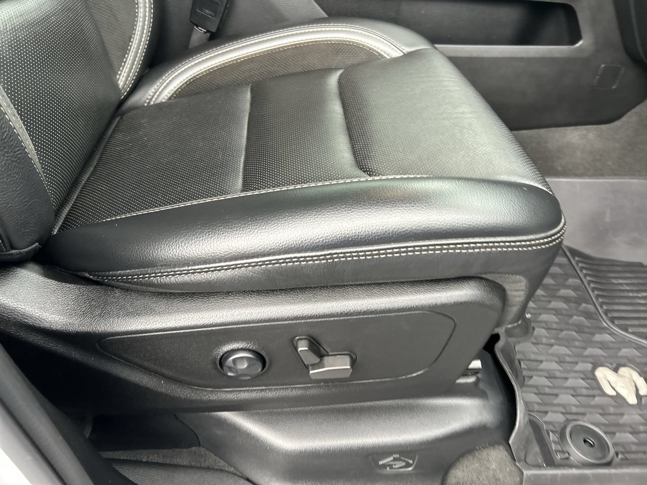 Used 2022 RAM 1500 TRX w/ TRX Level 1 Equipment Group AWD/4WD image 16