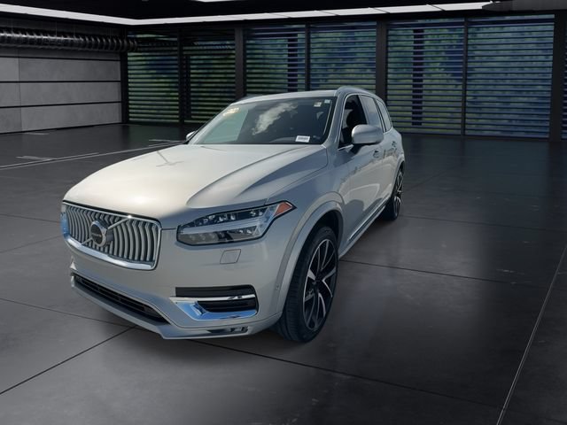 Used 2024 Volvo XC90 B5 Plus AWD/4WD image 4