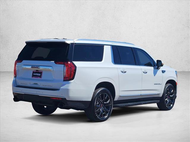 Used 2023 GMC Yukon XL Denali AWD/4WD image 5
