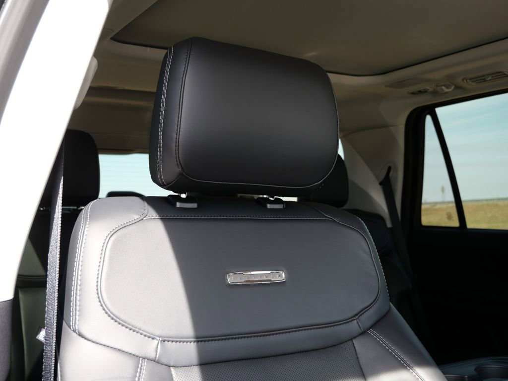 New 2025 Ford Expedition Platinum w/ Driver's Package image 18