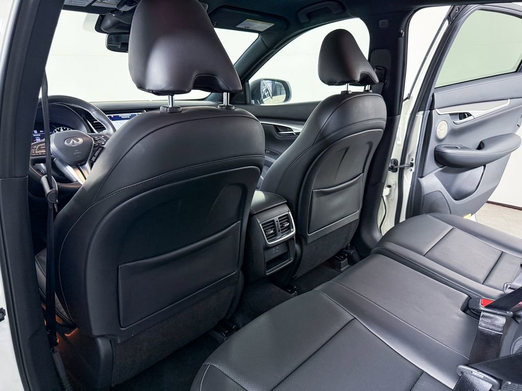 Used 2023 INFINITI QX55 Essential image 44