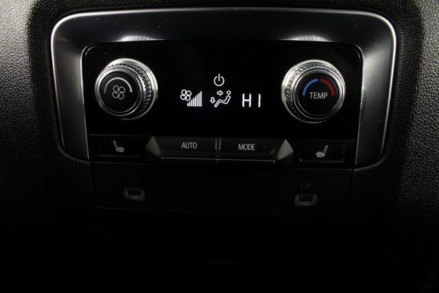 Used 2023 GMC Yukon AT4 w/ Technology Package image 21