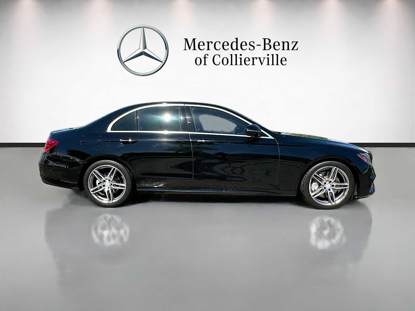 Used 2017 Mercedes-Benz E 300 image 4