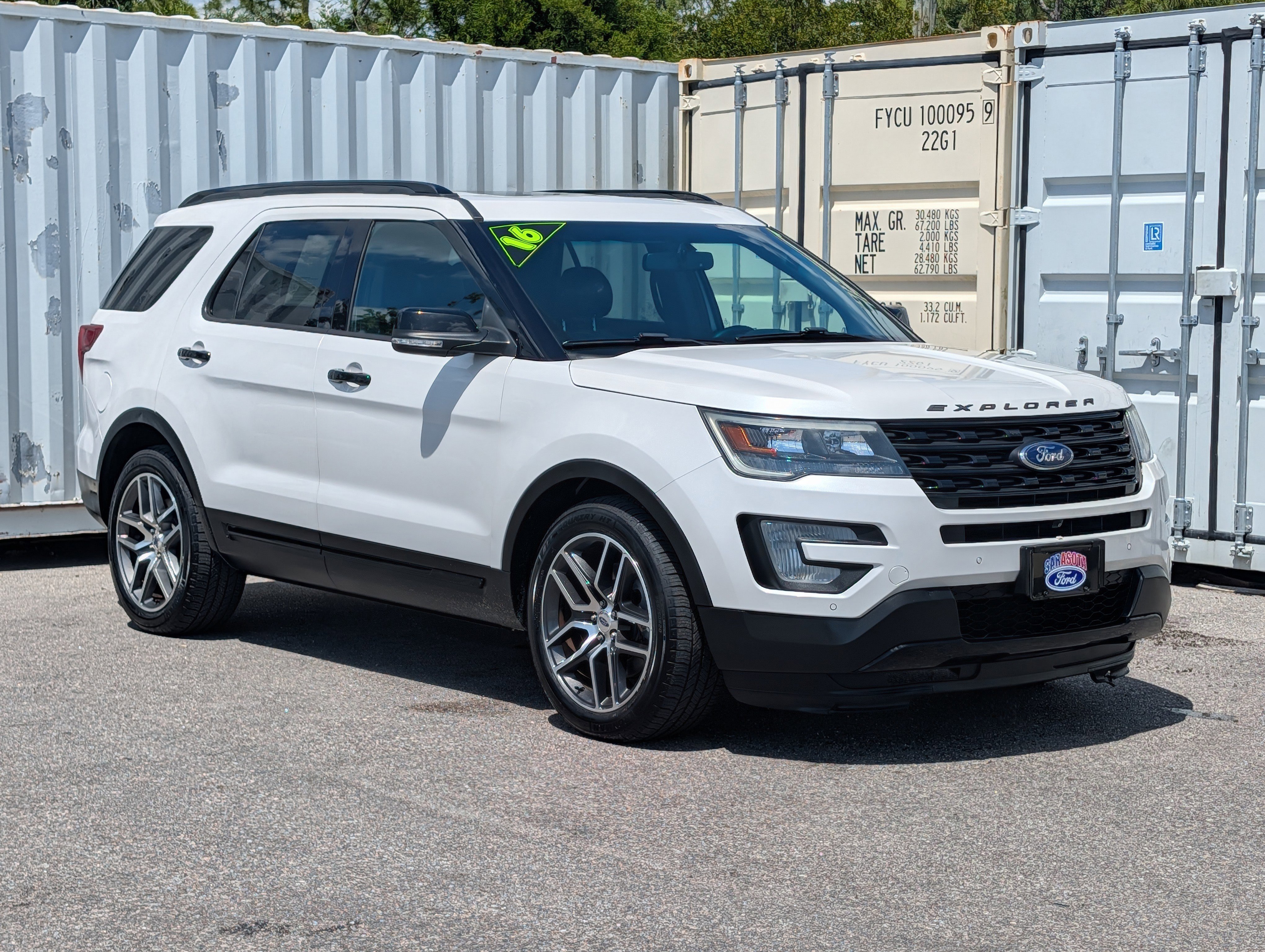 Used 2016 Ford Explorer Sport w/ Equipment Group 401A AWD/4WD image 2