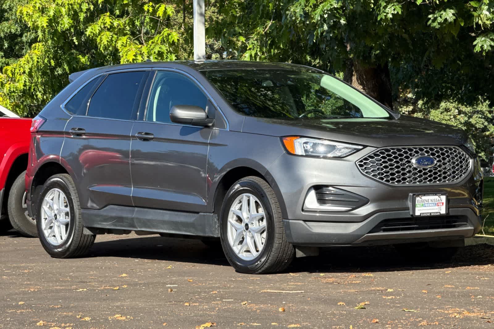 Used 2024 Ford Edge SEL AWD/4WD image 9