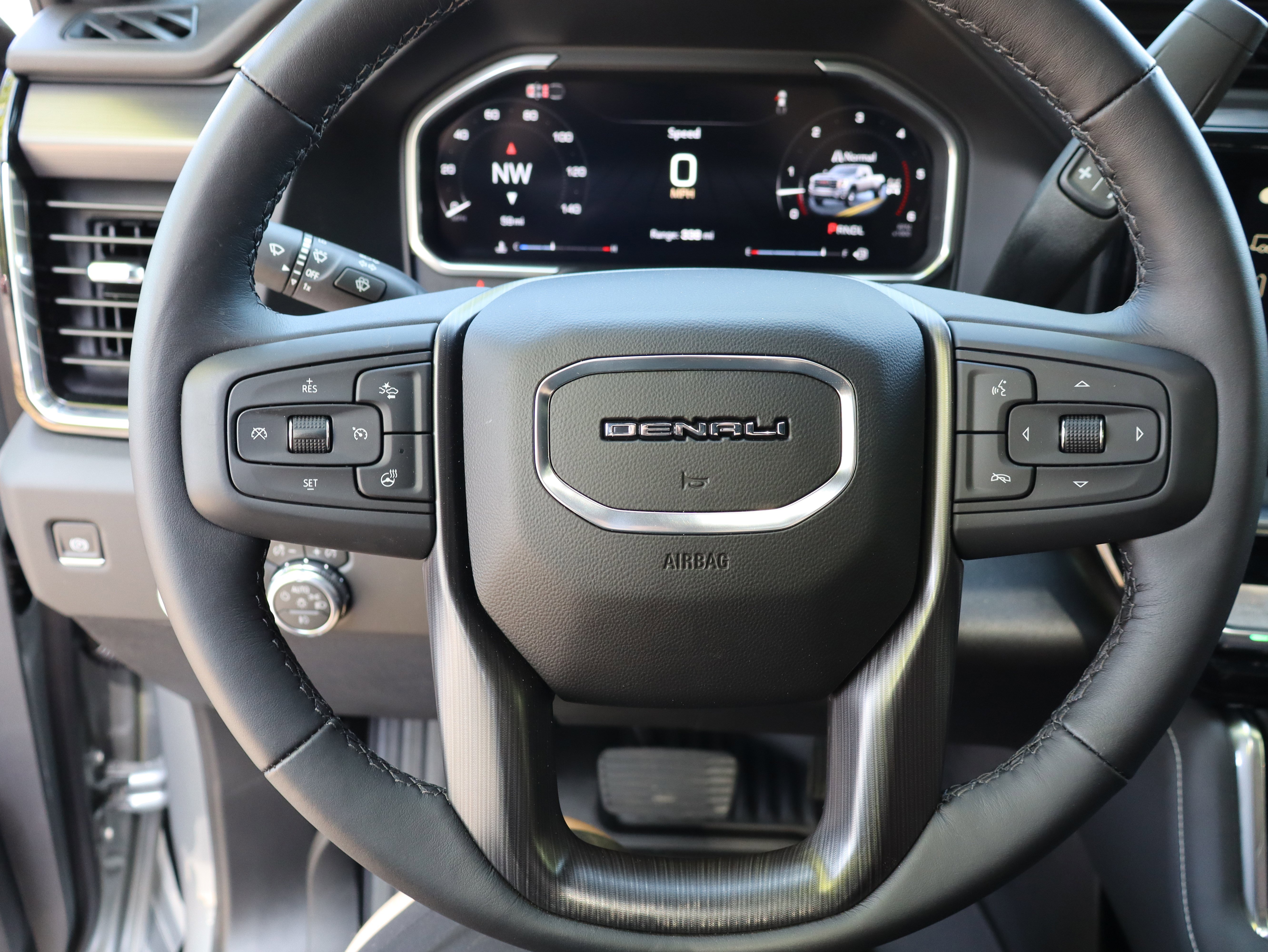 Used 2026 GMC Sierra 3500 Denali Ultimate image 25