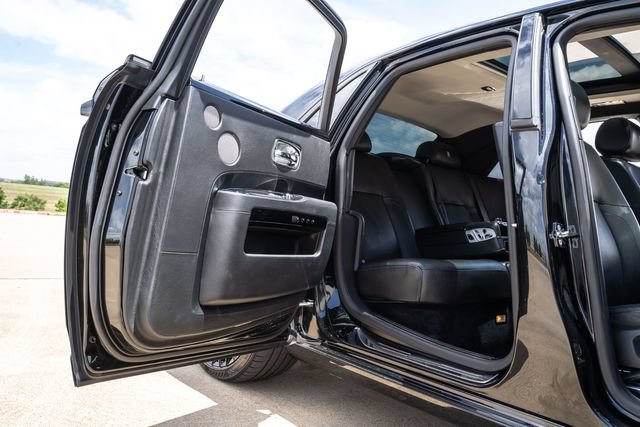 Used 2013 Rolls-Royce Ghost RWD image 28