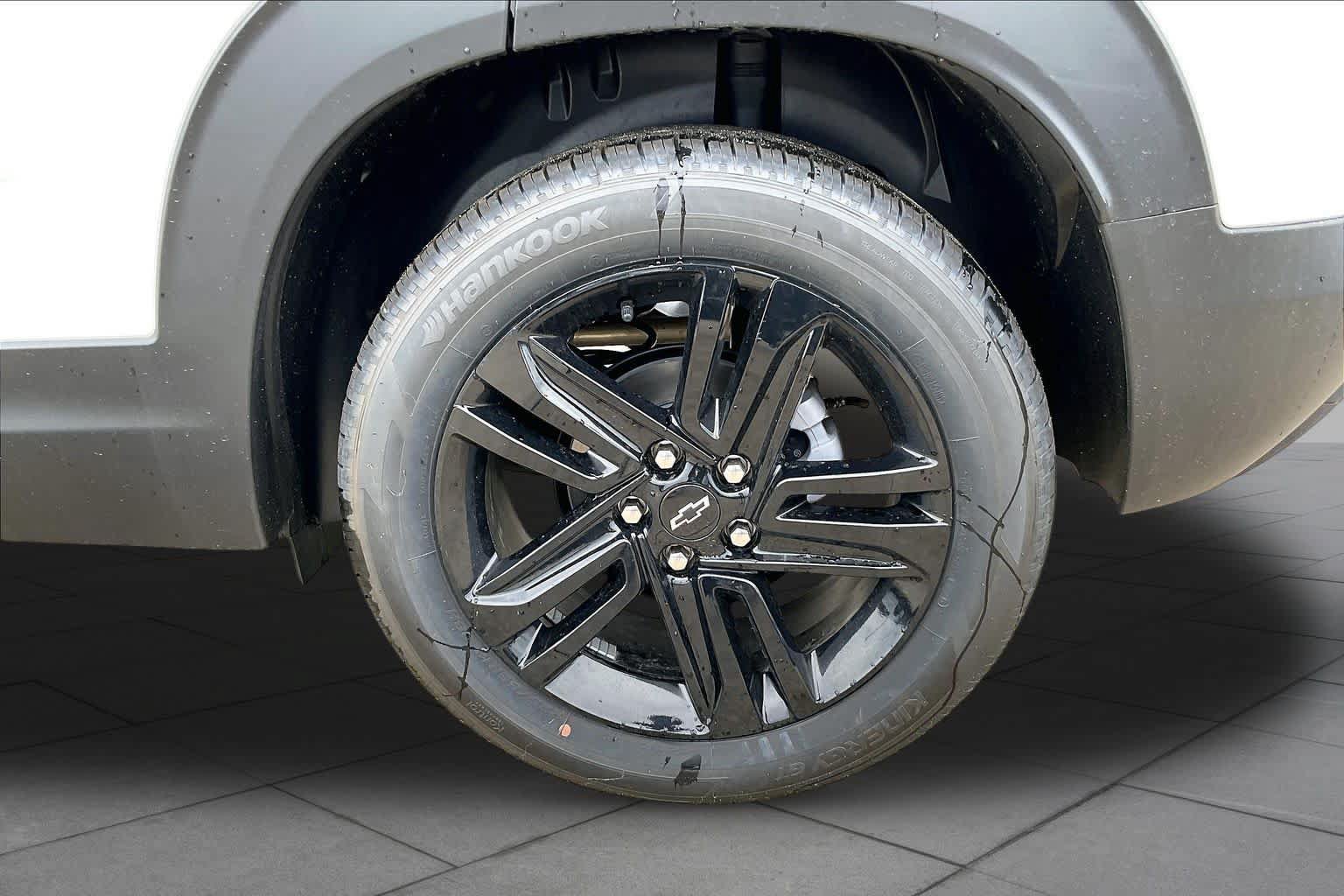New 2026 Chevrolet TrailBlazer LT w/ Convenience Package FWD image 12