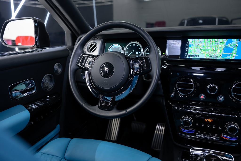 Used 2023 Rolls-Royce Phantom Sedan image 61