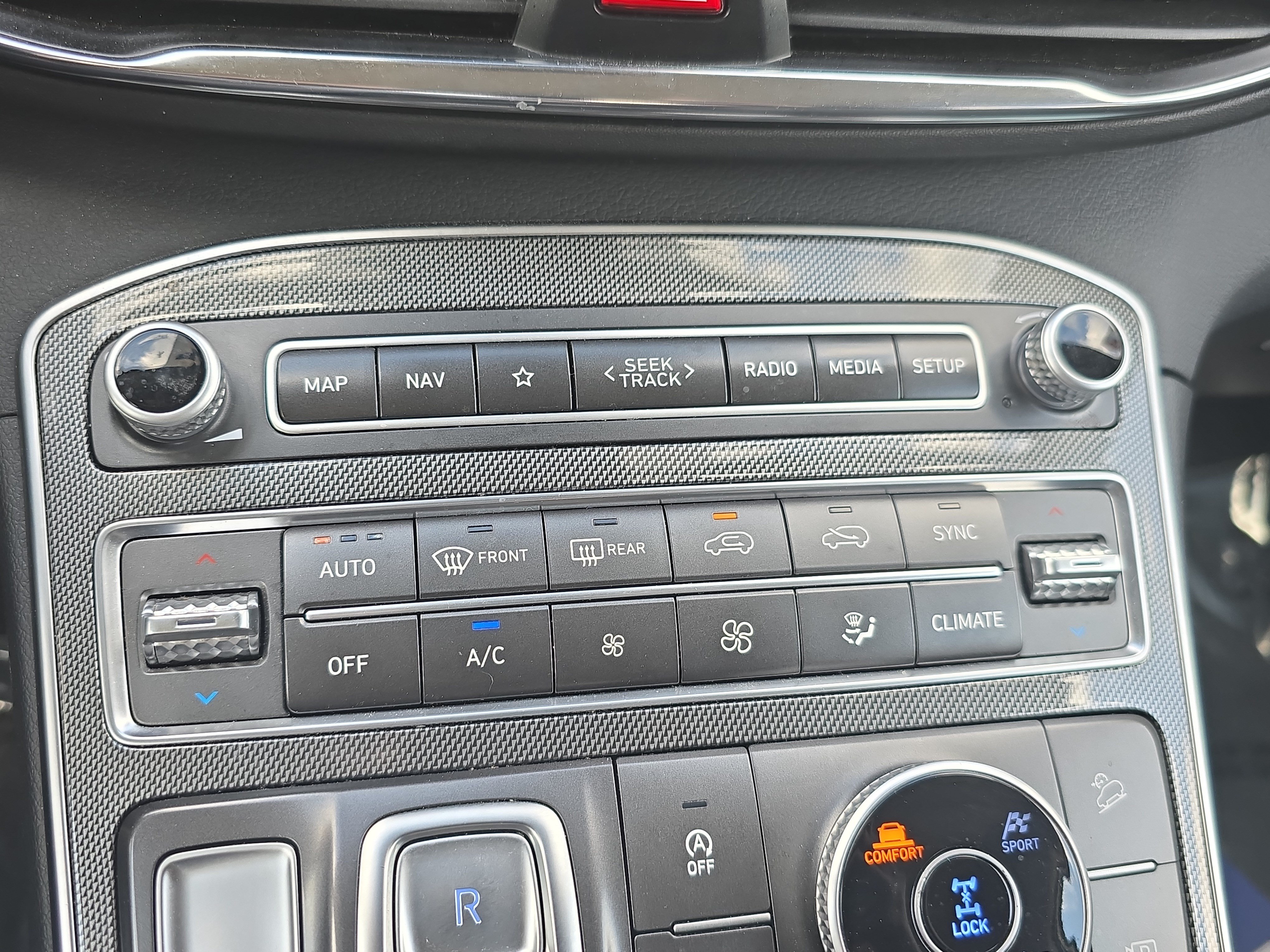 Used 2023 Hyundai Santa Fe SEL AWD/4WD image 19